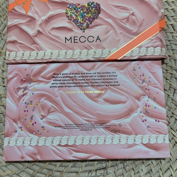 Too faced x Mecca Palette - Picture 5 of 6
